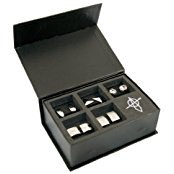 Geschenkbox mit fünf Paar Manschettenknöpfen in verschiedenen Designs