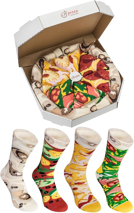 Vier Paar Socken im Pizzastück-Design in einer Pizzaschachtel verpackt